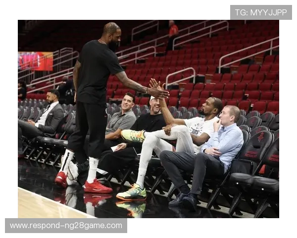 NBA赛季焦点升级巨星对决持续升温多队争冠格局再掀波澜